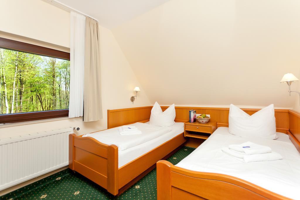 Restaurant & Hotel Baumhaus Hagen Sassnitz Quarto foto